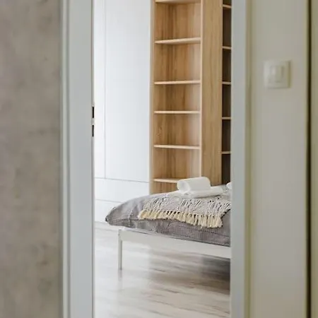 Modern Family Escape Apartman *