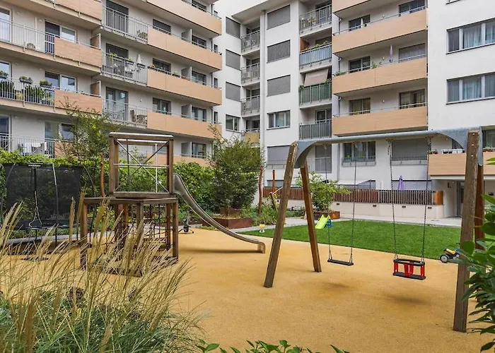 Modern Family Escape *