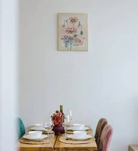 Modern Family Escape