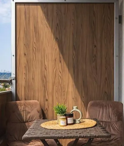 Modern Family Escape