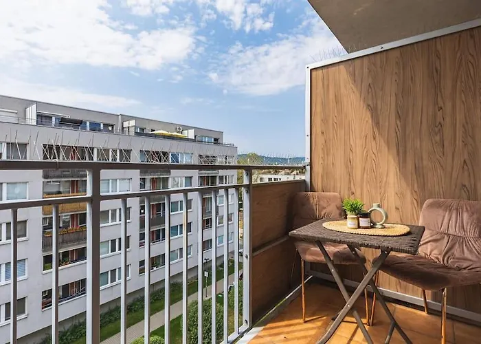 Modern Family Escape *